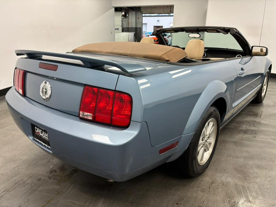 2006 Ford Mustang V6 Standard photo
