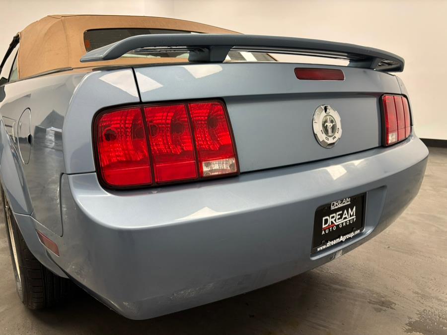 2006 Ford Mustang V6 Standard photo