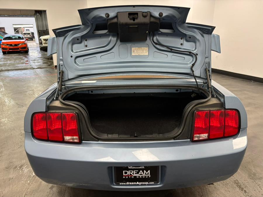 2006 Ford Mustang V6 Standard photo