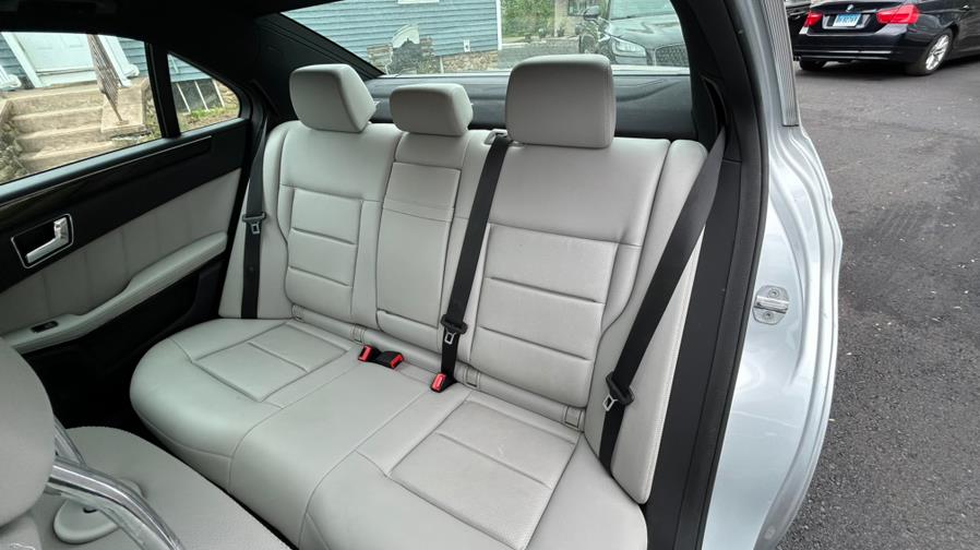 2011 Mercedes-Benz E-Class E350 4MATIC Luxury photo