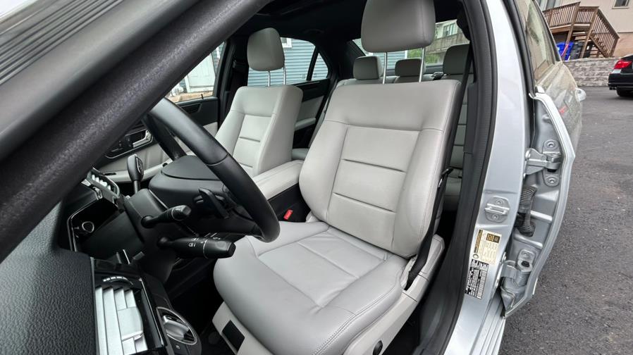 2011 Mercedes-Benz E-Class E350 4MATIC Luxury photo