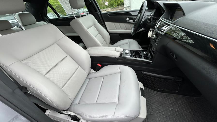 2011 Mercedes-Benz E-Class E350 4MATIC Luxury photo