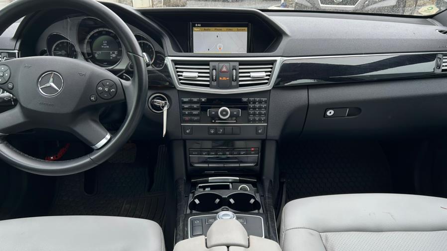 2011 Mercedes-Benz E-Class E350 4MATIC Luxury photo