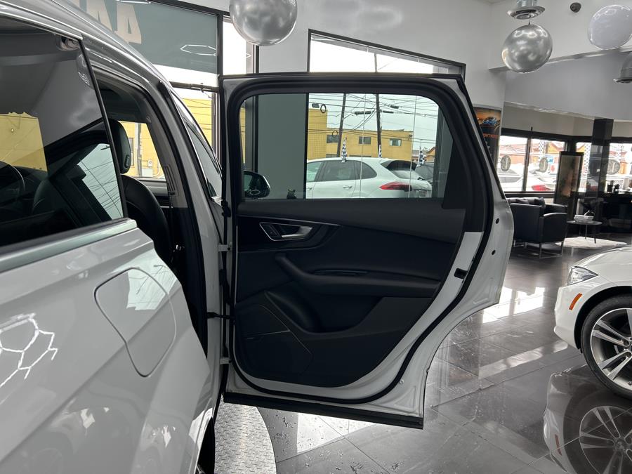 2019 Audi Q7 Premium Plus 55 TFSI quattro photo