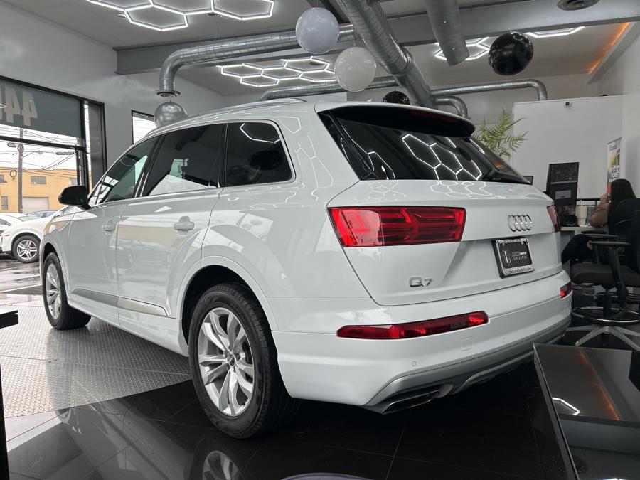 2019 Audi Q7 Premium Plus 55 TFSI quattro photo