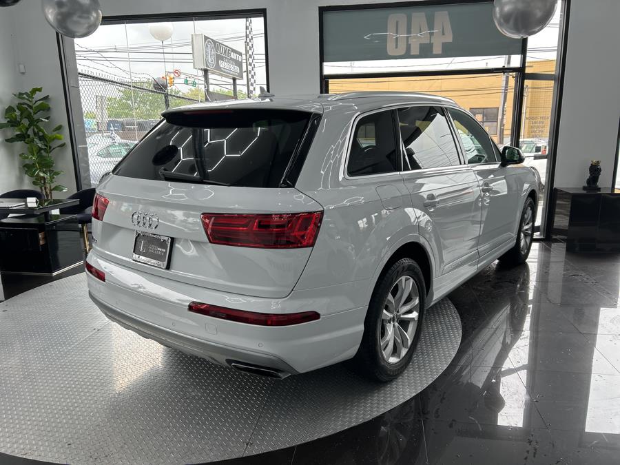 2019 Audi Q7 Premium Plus 55 TFSI quattro photo