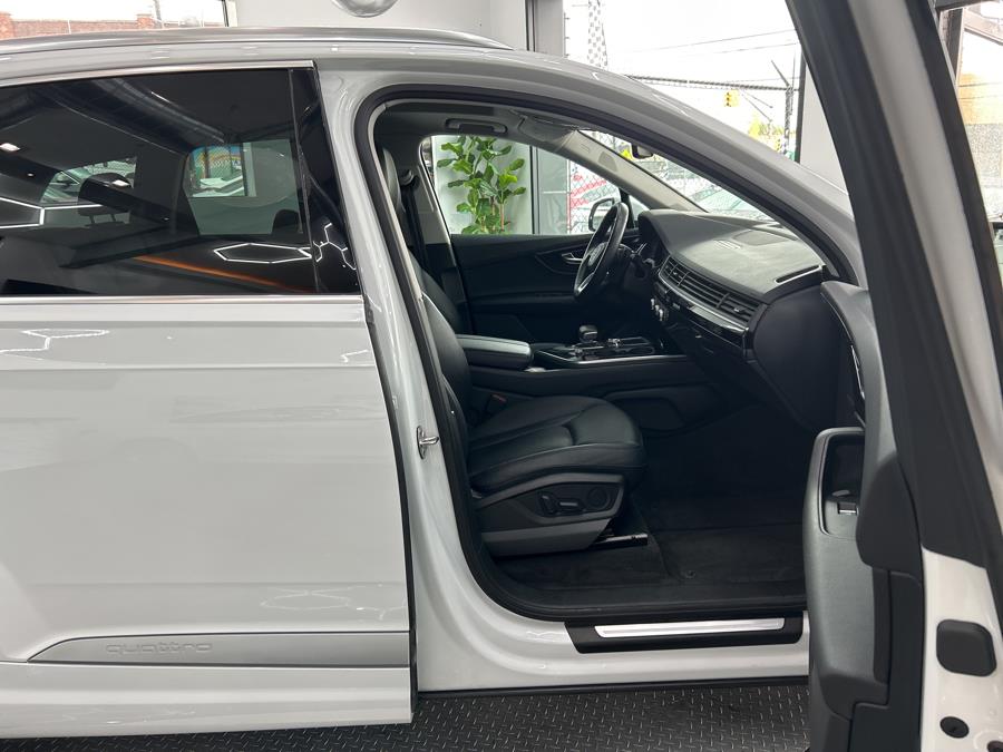 2019 Audi Q7 Premium Plus 55 TFSI quattro photo