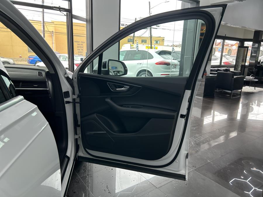 2019 Audi Q7 Premium Plus 55 TFSI quattro photo