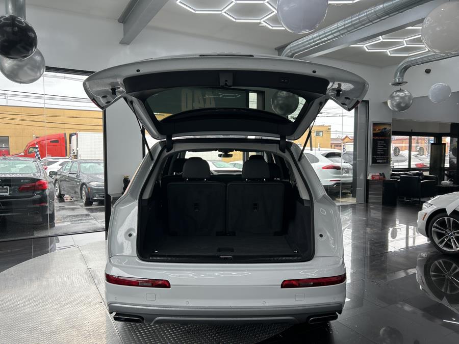 2019 Audi Q7 Premium Plus 55 TFSI quattro photo