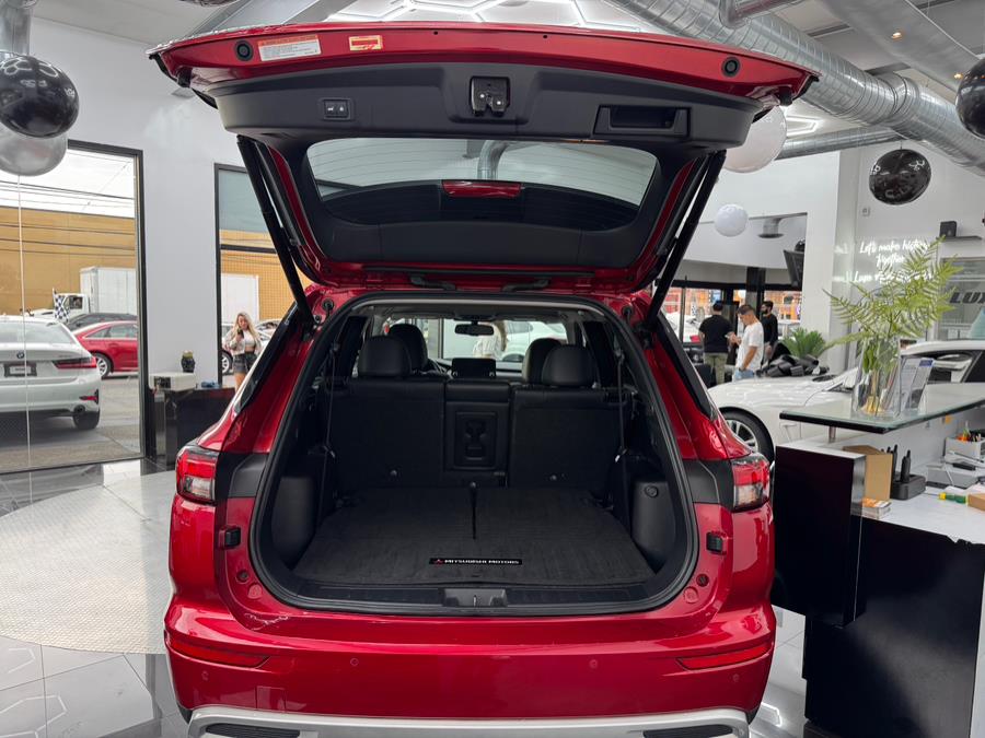 2022 Subaru Outlander SE FWD *Ltd Avail* photo
