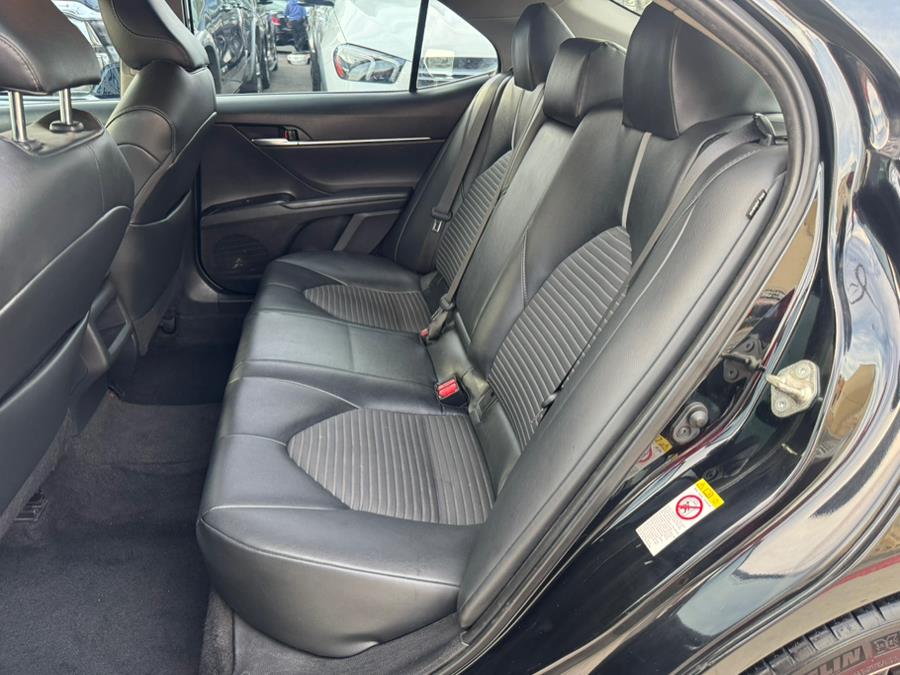 2019 Toyota Camry SE Auto (Natl) photo