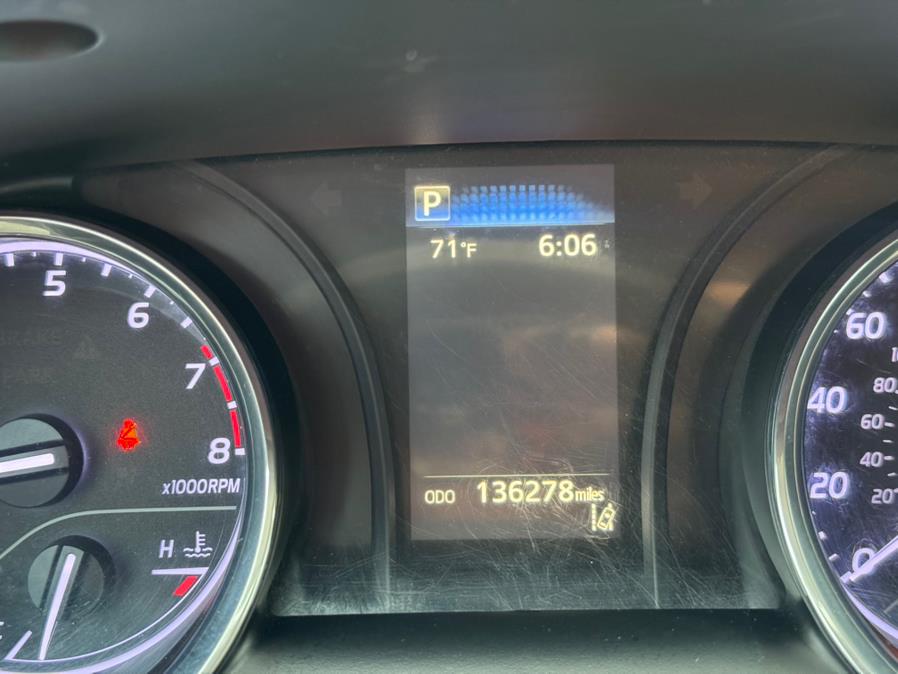 2019 Toyota Camry SE Auto (Natl) photo