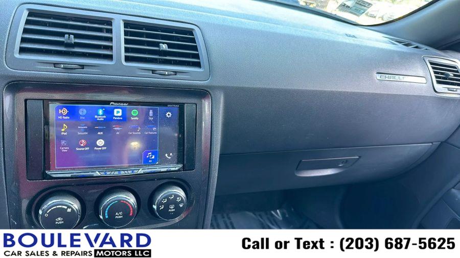 2010 Dodge Challenger SE photo