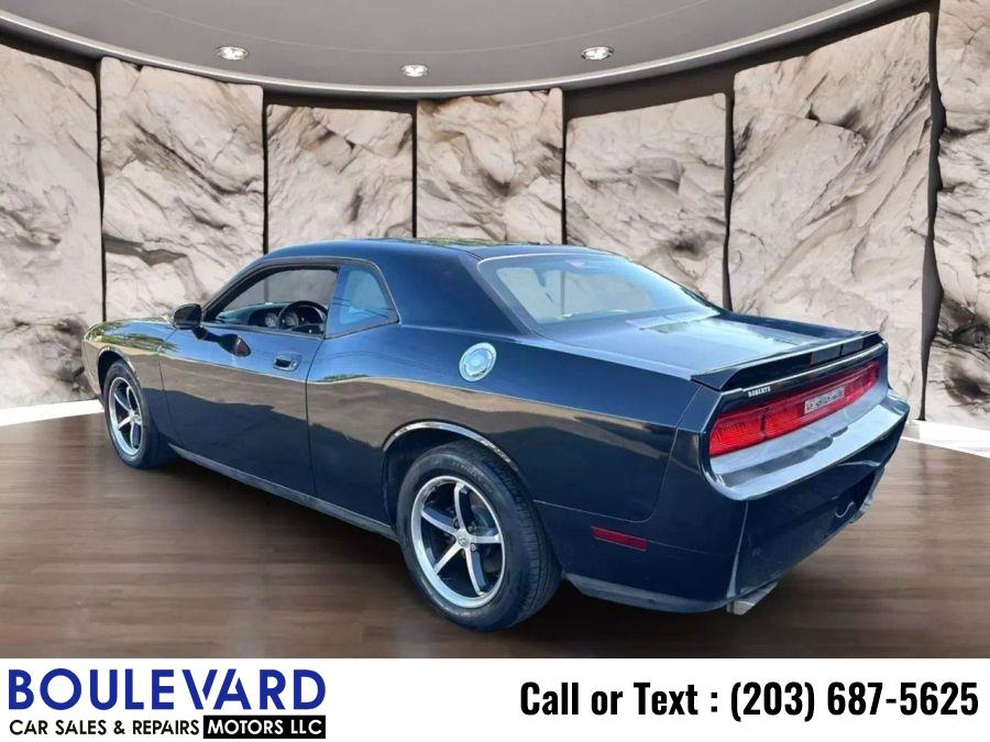 2010 Dodge Challenger SE photo