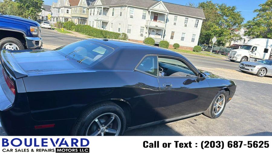 2010 Dodge Challenger SE photo