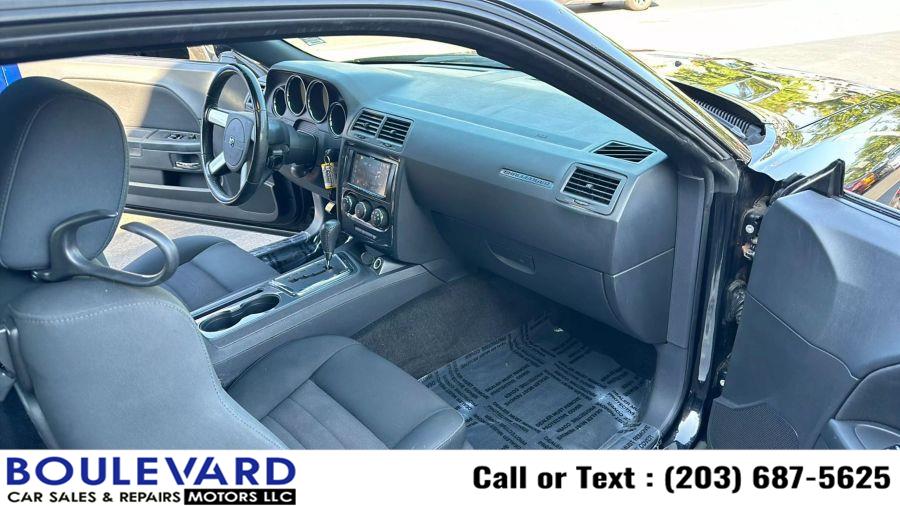2010 Dodge Challenger SE photo