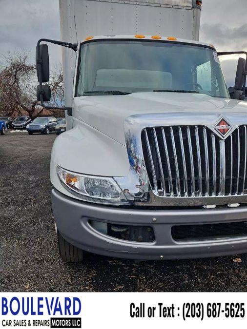 2013 International 4300 4300M7 Regular Cab photo