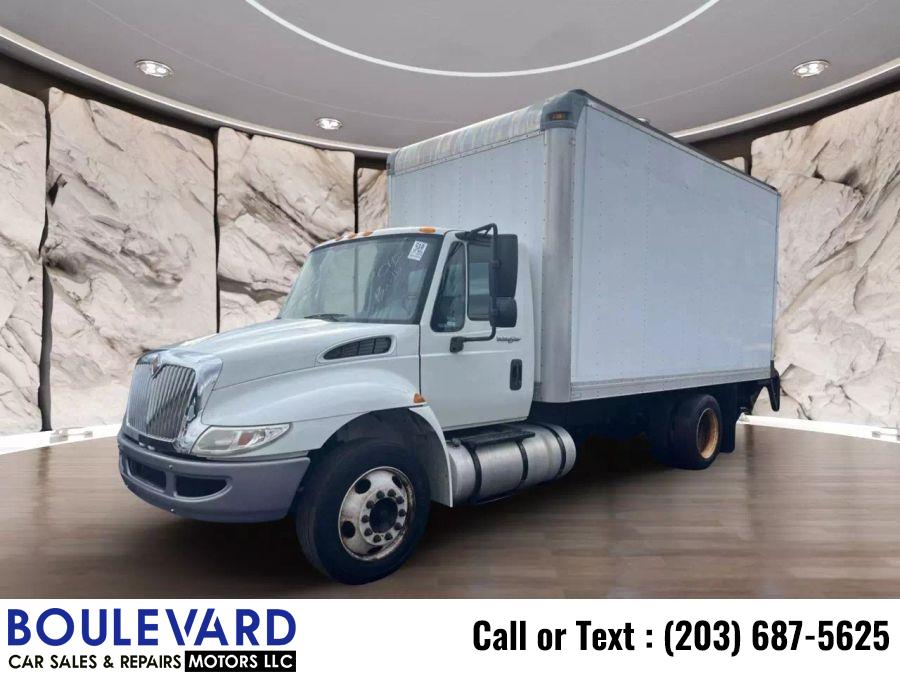 2013 International 4300 4300M7 Regular Cab photo