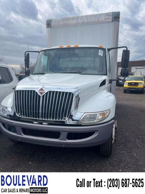 2013 International 4300 4300M7 Regular Cab photo