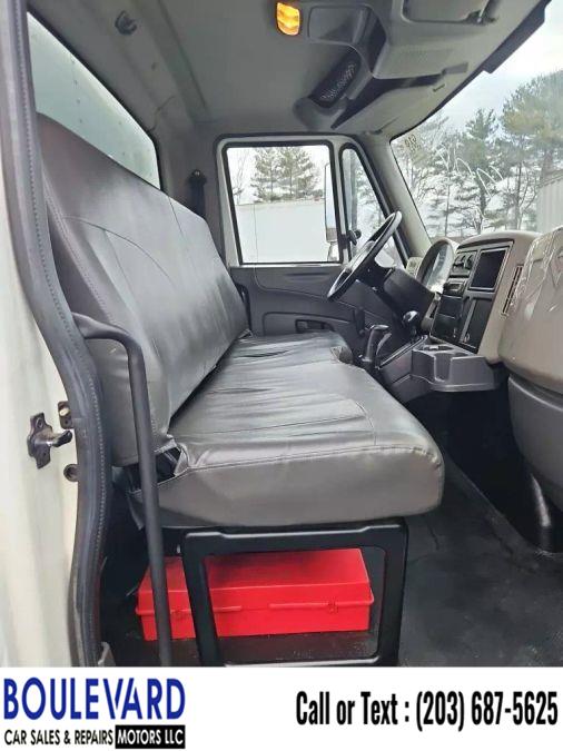 2013 International 4300 4300M7 Regular Cab photo