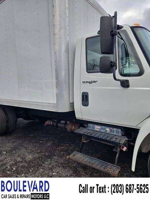 2013 International 4300 4300M7 Regular Cab photo