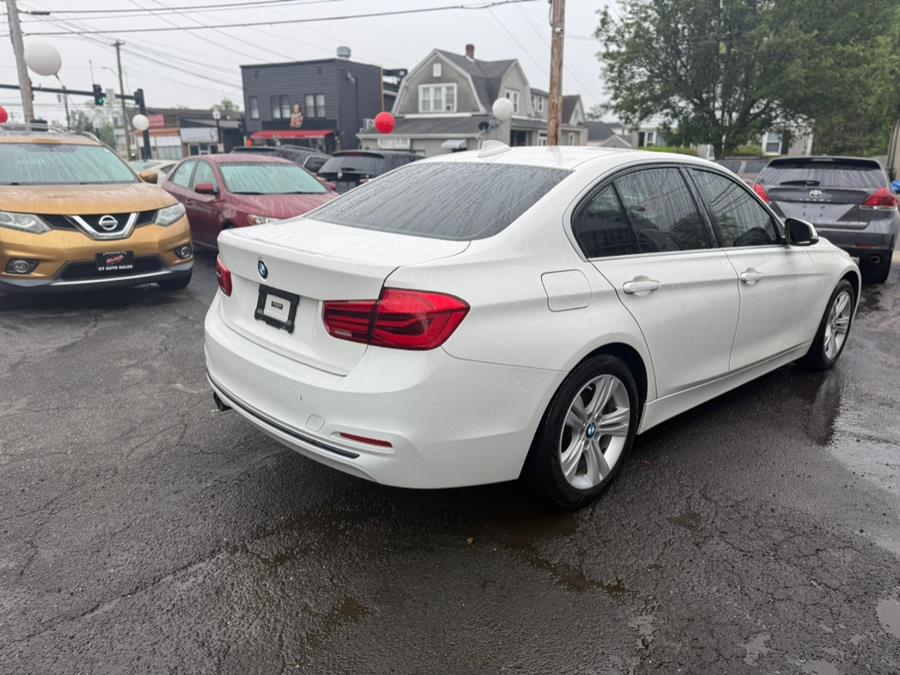 2018 BMW 3-Series 330i xDrive Sedan photo