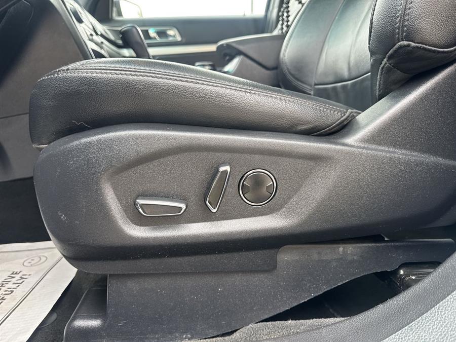 2016 Ford Explorer XLT photo