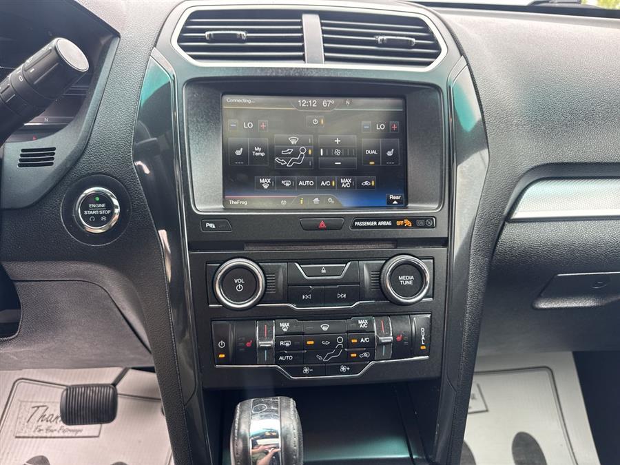 2016 Ford Explorer XLT photo
