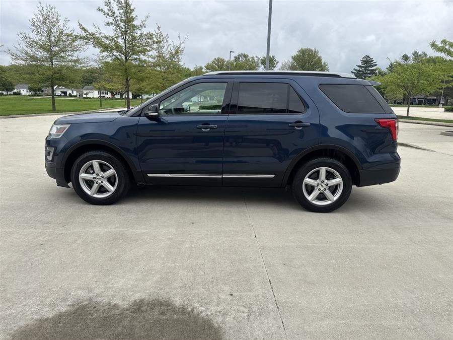 2016 Ford Explorer XLT photo