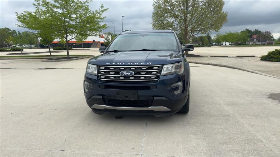 2016 Ford Explorer XLT photo