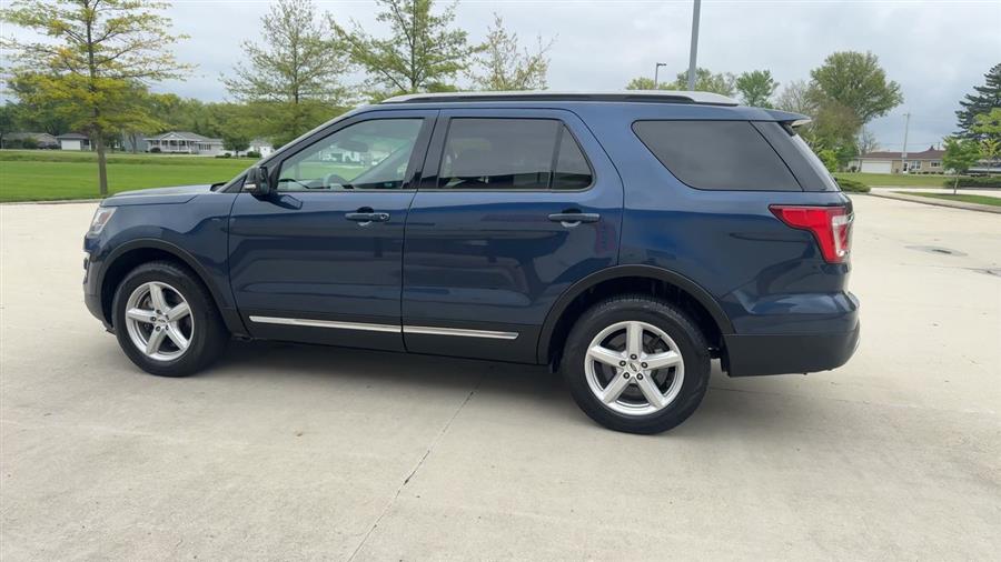 2016 Ford Explorer XLT photo