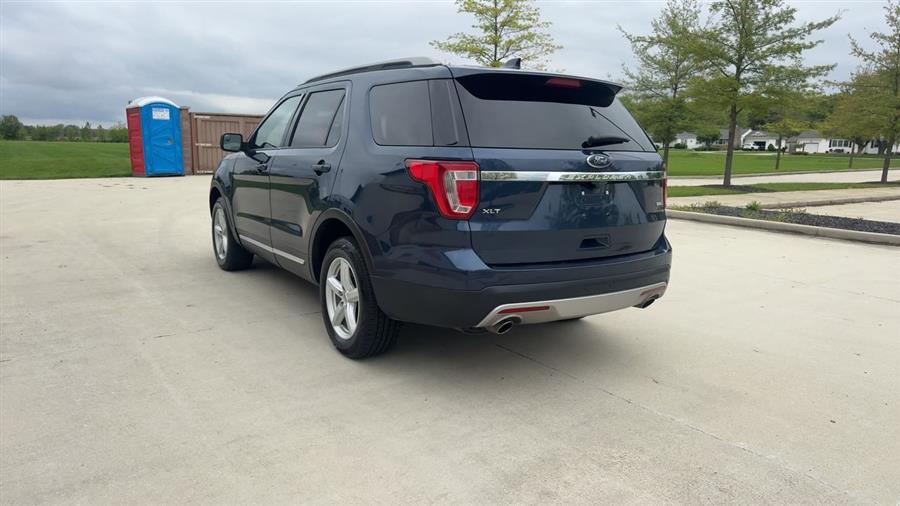 2016 Ford Explorer XLT photo
