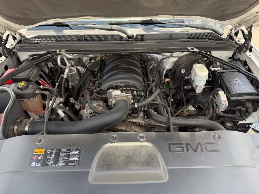 2015 GMC Yukon SLE photo