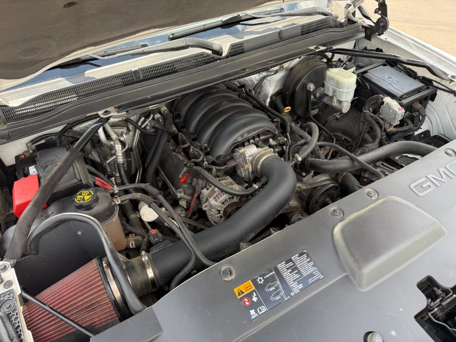 2015 GMC Yukon SLE photo