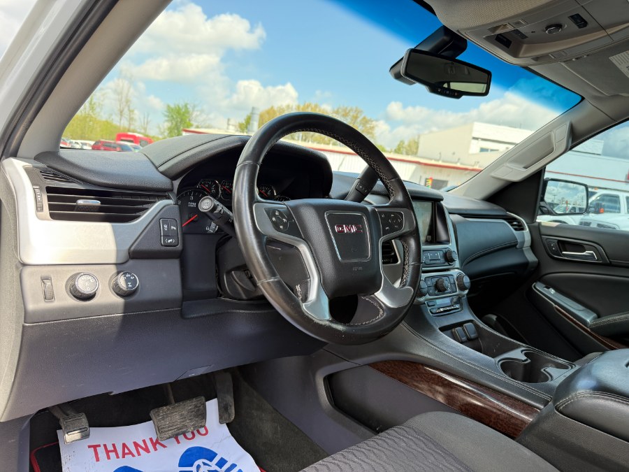 2015 GMC Yukon SLE photo