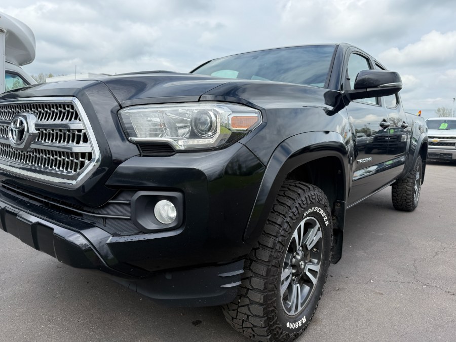 2017 Toyota Tacoma TRD Sport Double Cab 6'' Bed V photo