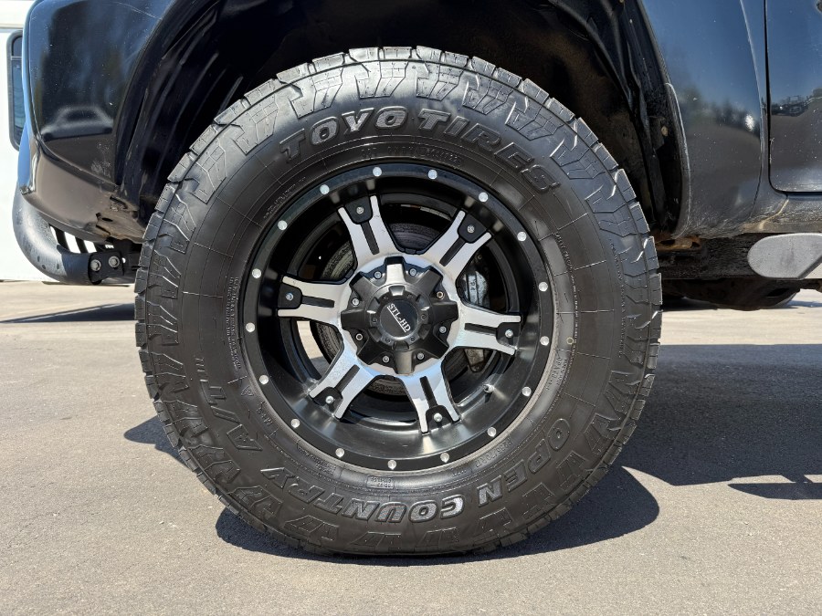 2013 Toyota Tacoma V6 photo