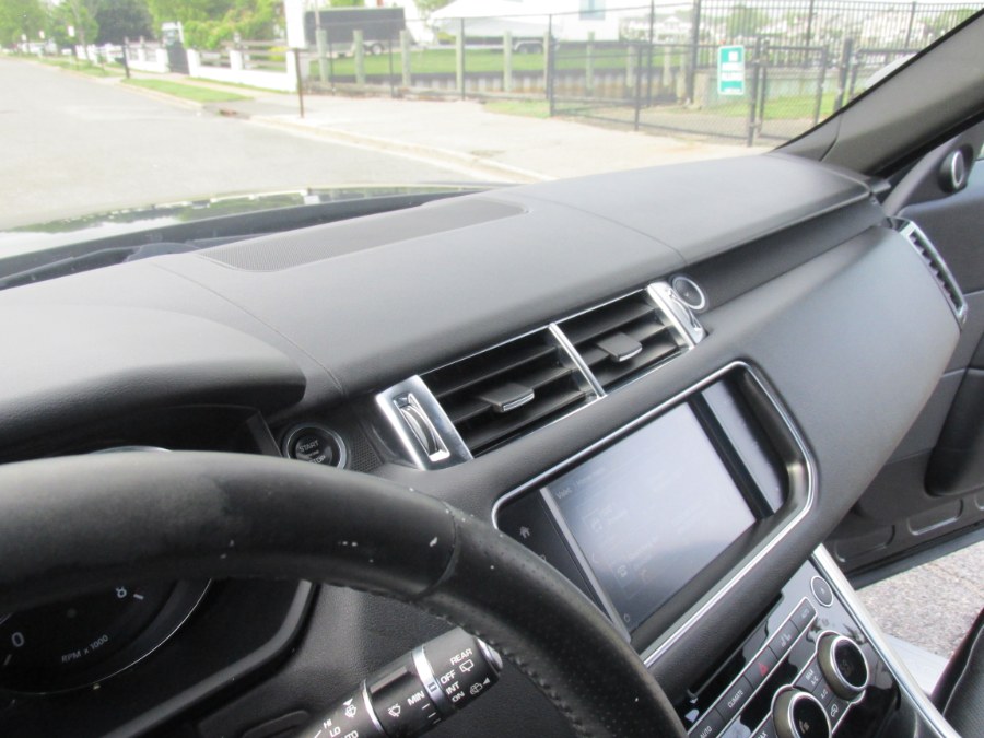 2016 Land Rover Range Rover Sport 4WD 4dr V6 HSE photo