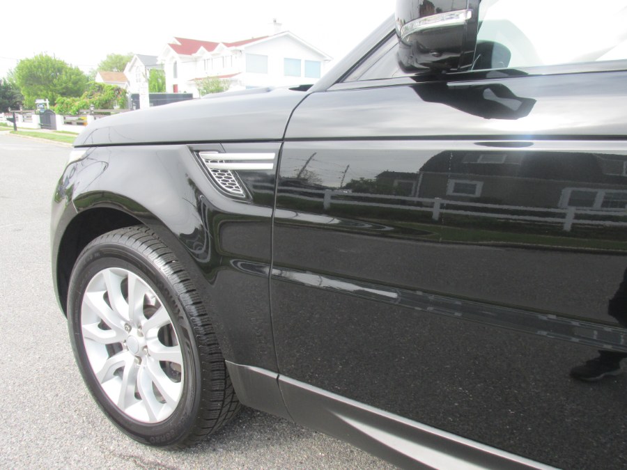 2016 Land Rover Range Rover Sport 4WD 4dr V6 HSE photo