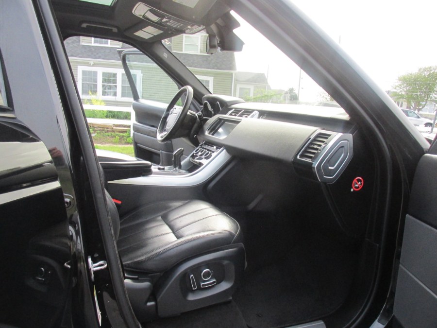 2016 Land Rover Range Rover Sport 4WD 4dr V6 HSE photo