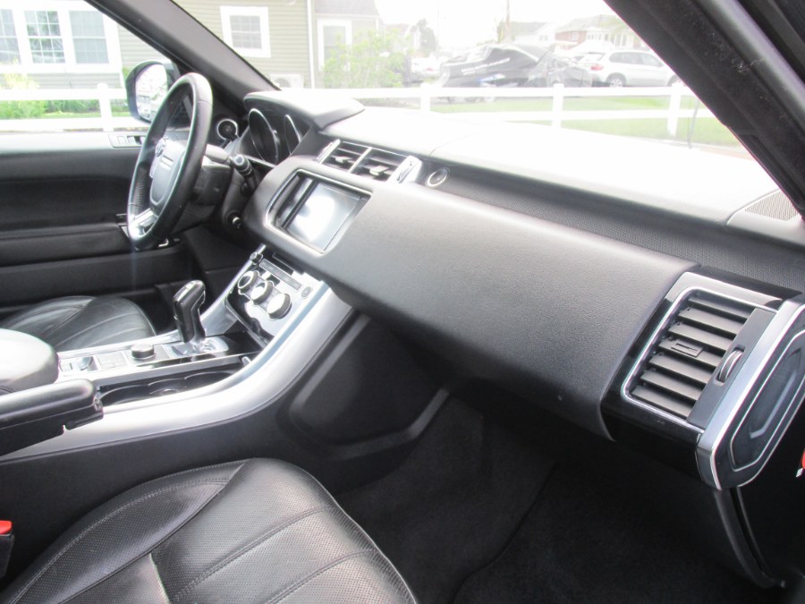 2016 Land Rover Range Rover Sport 4WD 4dr V6 HSE photo