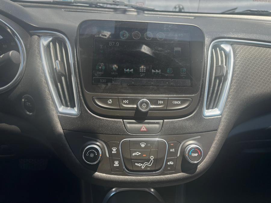 2018 Chevrolet Malibu 4dr Sdn LT w/1LT photo
