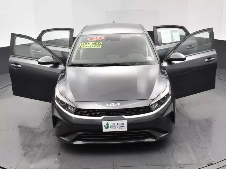 2023 Kia Forte LXS Sedan 4D photo