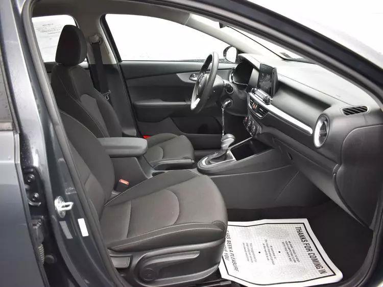 2023 Kia Forte LXS Sedan 4D photo