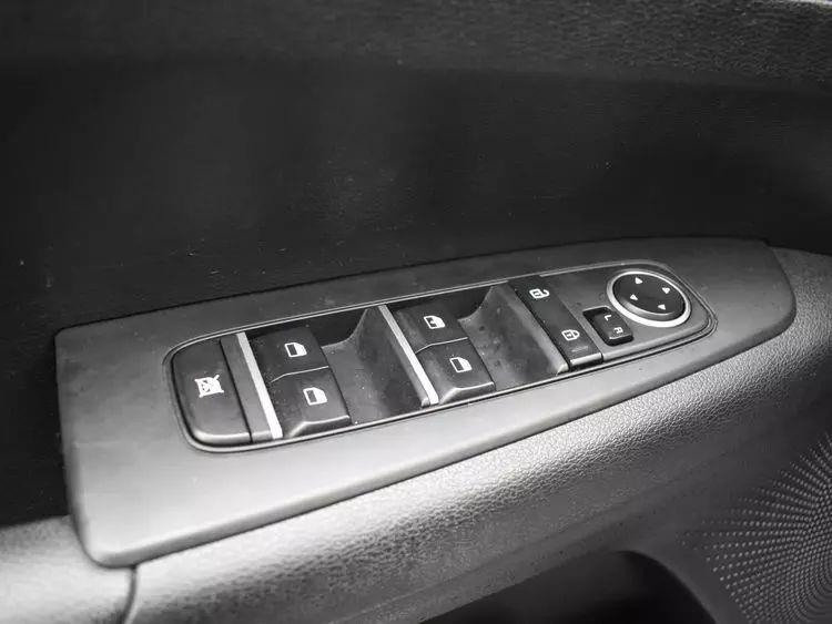 2023 Kia Forte LXS Sedan 4D photo