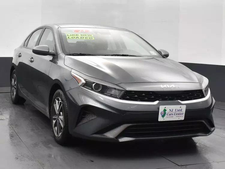 2023 Kia Forte LXS Sedan 4D photo