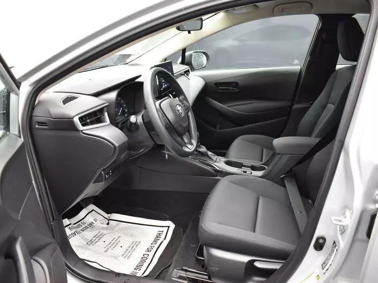 2023 Toyota Corolla LE Sedan 4D photo