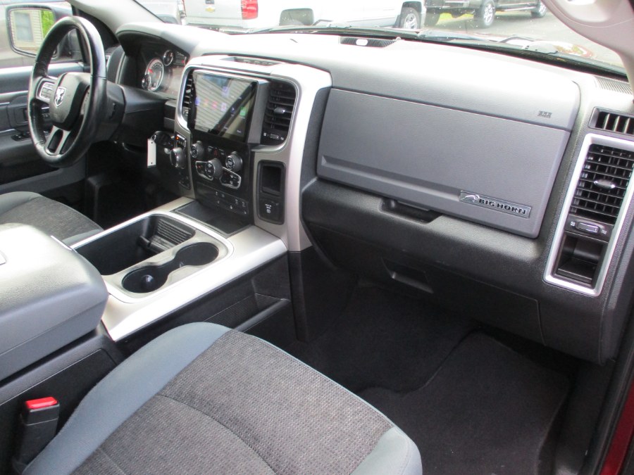2017 RAM 1500 Big Horn 4x4 Crew Cab 5''7
