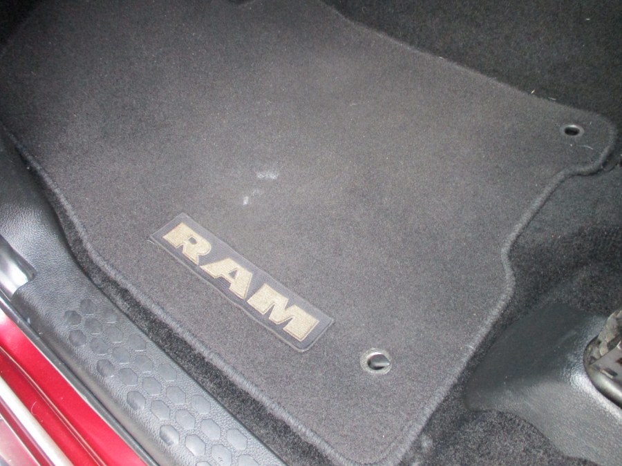 2017 RAM 1500 Big Horn 4x4 Crew Cab 5''7