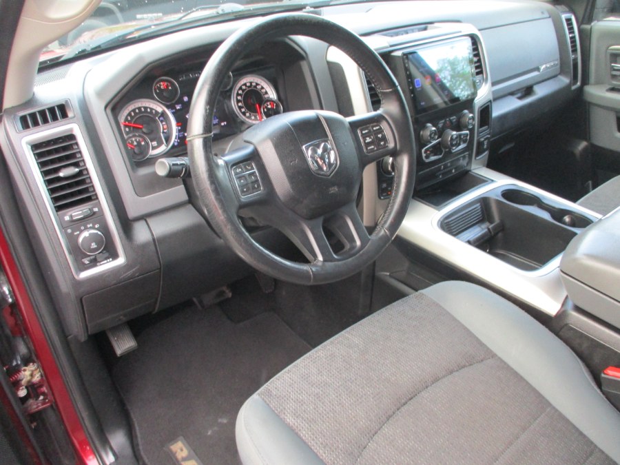 2017 RAM 1500 Big Horn 4x4 Crew Cab 5''7